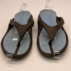 Croc's Flip Flops size 7 Womans or 5 Mens
